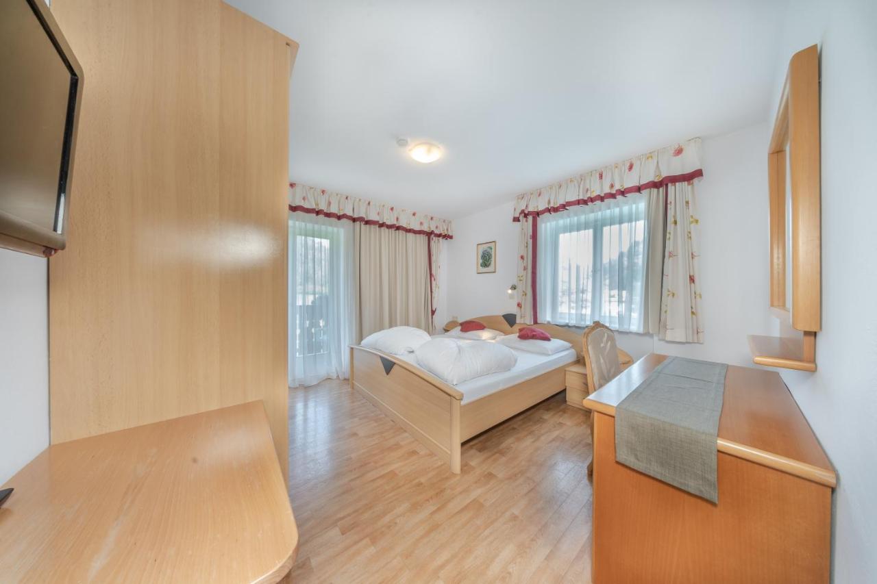 Garni Hotel Melissa Кастелрото Екстериор снимка