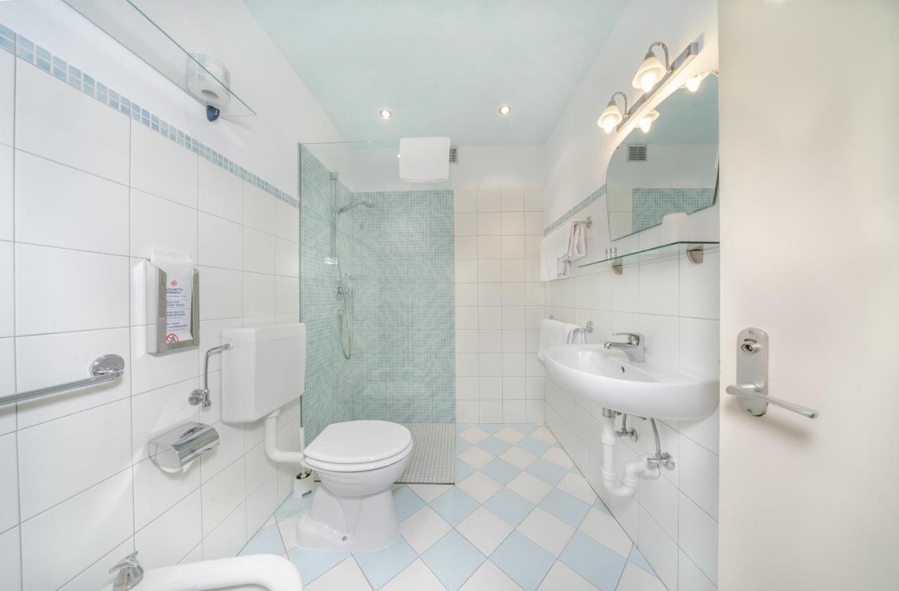 Garni Hotel Melissa Кастелрото Екстериор снимка